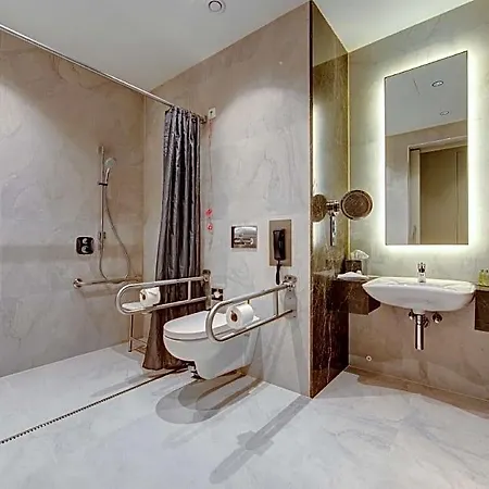 Doubletree By Hilton Hotel 4*