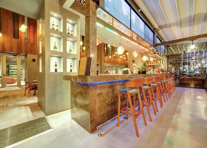 Готель Doubletree By Hilton 4*