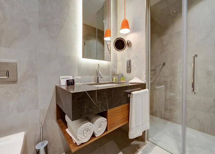 Готель Doubletree By Hilton Адана