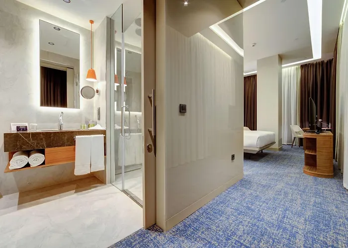 Готель Doubletree By Hilton Адана