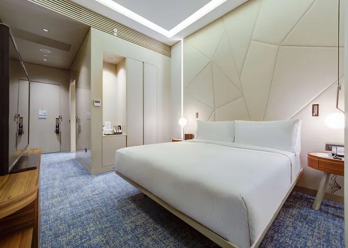 Готель Doubletree By Hilton Адана