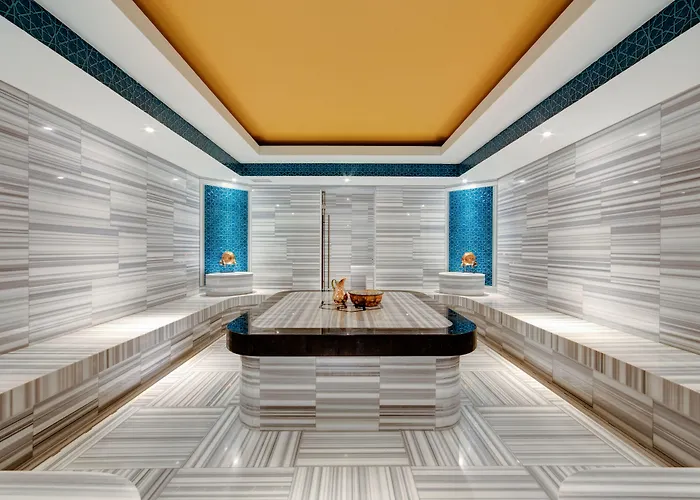 Doubletree By Hilton Готель Адана