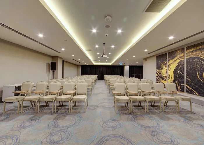 Doubletree By Hilton Готель 4*