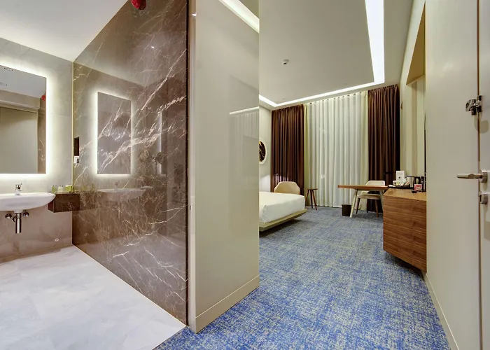 Готель Doubletree By Hilton